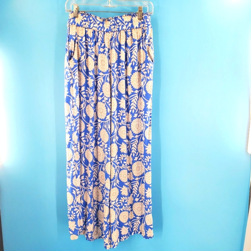 Elan blue floral wide leg pants M